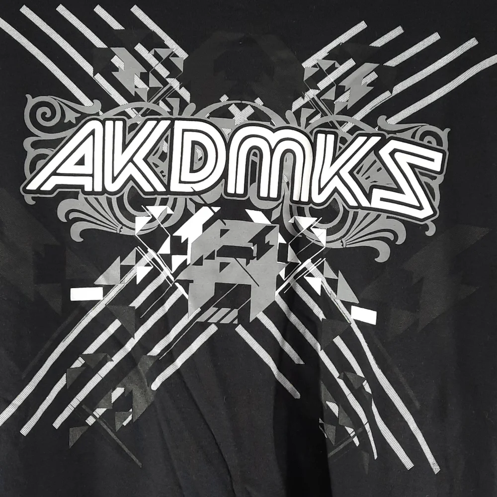 NWT AKADEMIKS Black T- shirt  SZ L - Picture 3 of 10